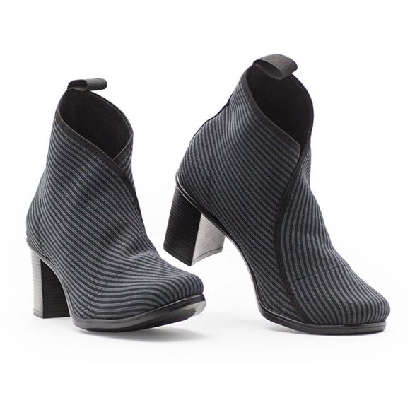 Charleston Shoe Co. Telfair Gray Pinstripe Boot NWT & Box - Picture 2 of 10